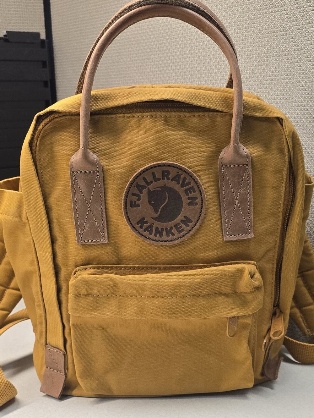 Fjallraven Kanken No. 2 Mini Backpack Acorn Mustard Yellow Gold Like New